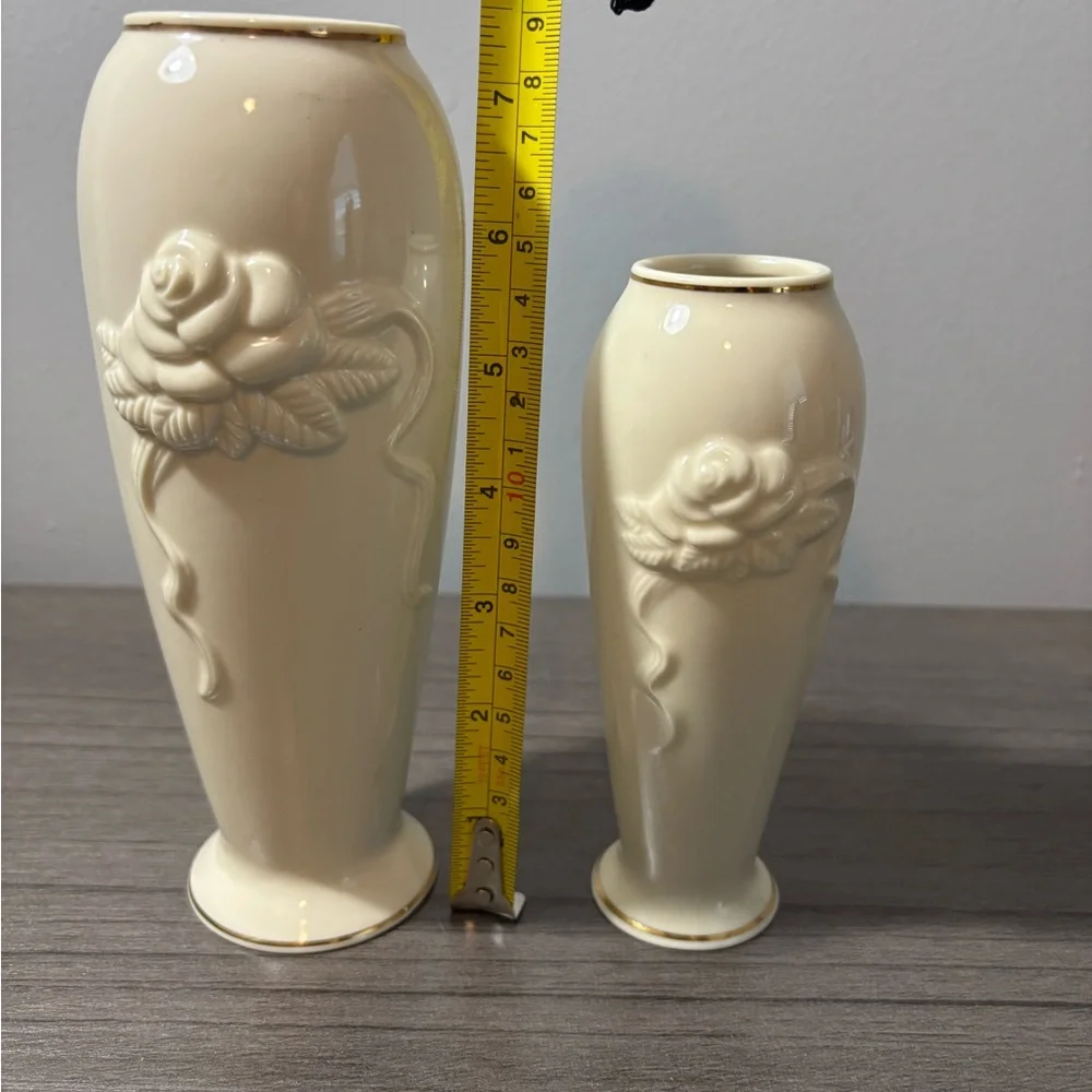 Lenox‎ Set Of Two Bud Vases With Embossed Rose Blossom With 24k Gold Trim